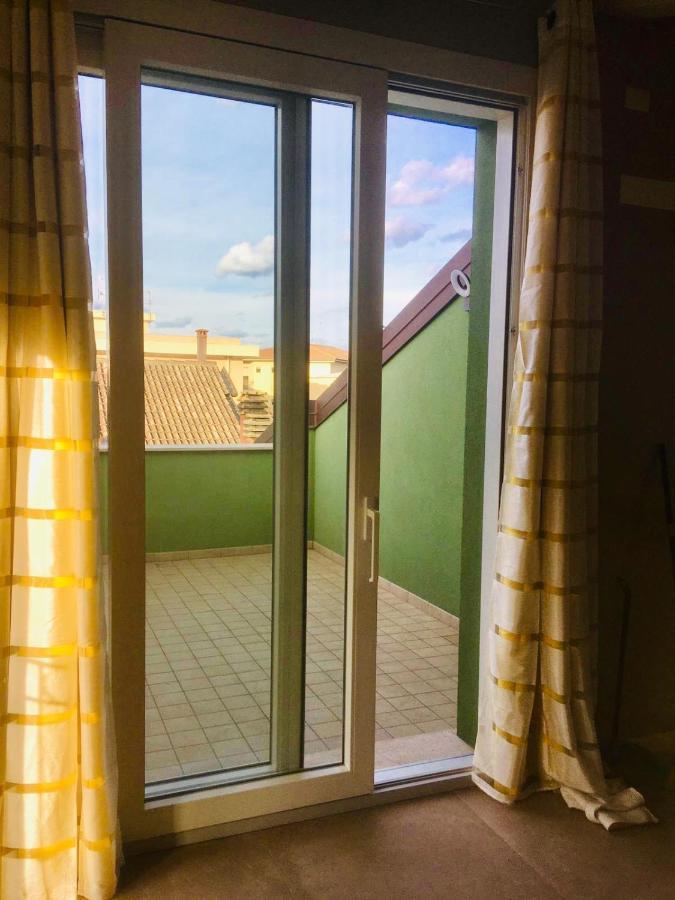 Residenza Elena Διαμέρισμα Ρίμινι Εξωτερικό φωτογραφία